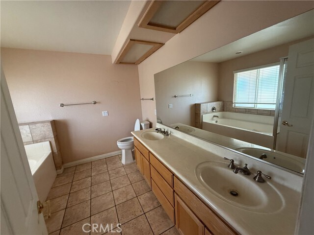 Building Photo - 6585 Escondido Ave