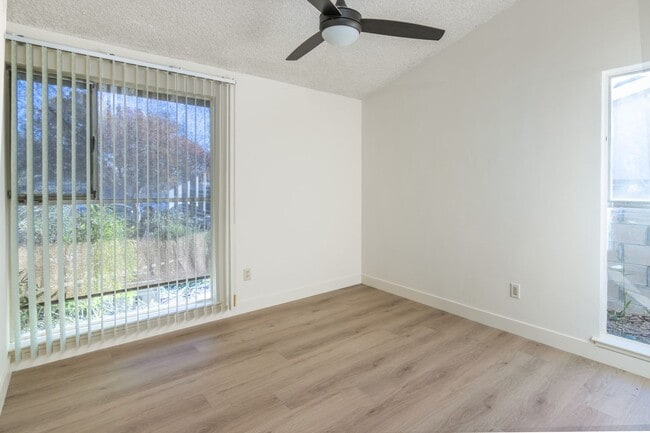 Building Photo - 9635 Gerald Ave