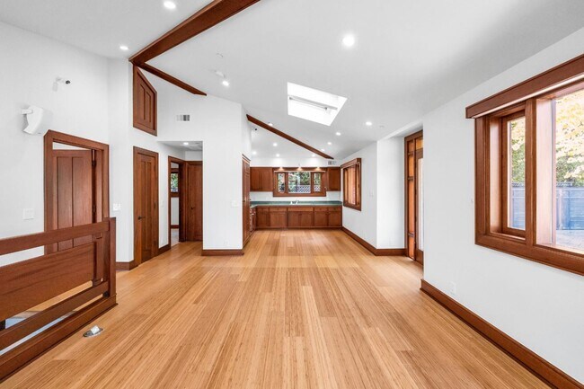 Building Photo - 77 Rebecca Ln