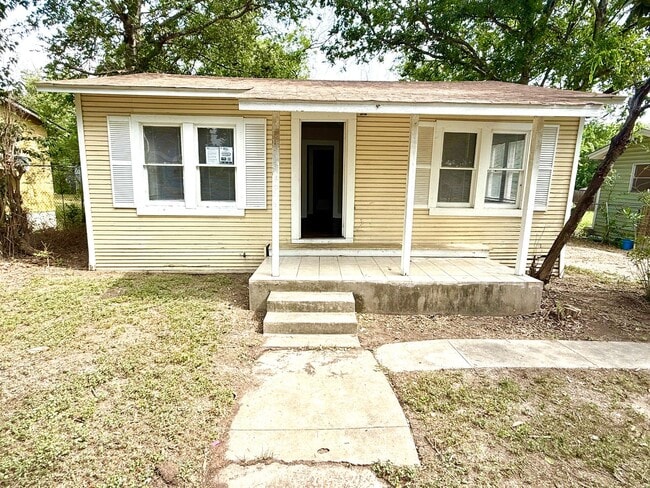Building Photo - 515 Lincolnshire Dr