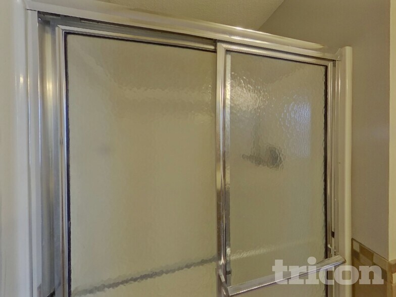 Building Photo - 1134 Pine St