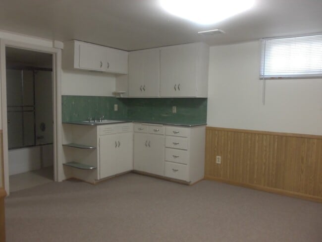 Building Photo - Engaging Cape Cod In An In-town Location!