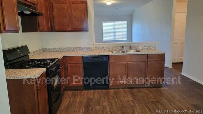 Building Photo - 1209 Ironstone Dr