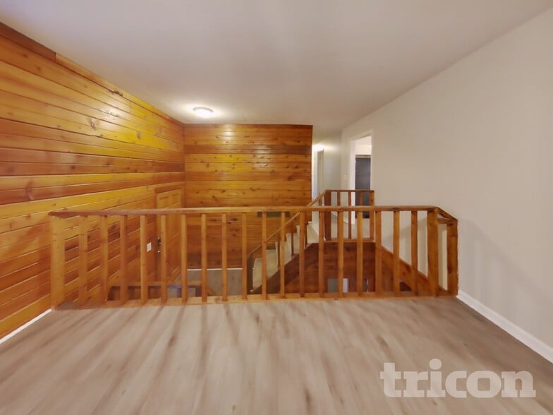 Building Photo - 3510 Cove Terrace