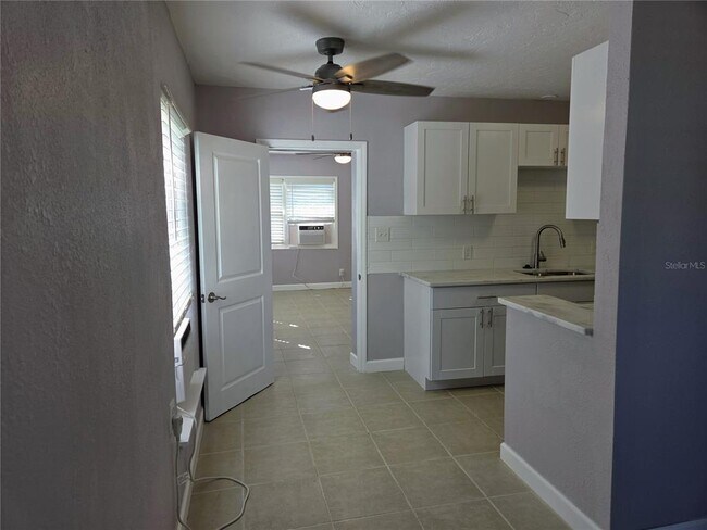 Building Photo - 350 80th Ave