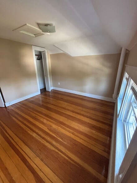 Building Photo - 5 Concord Terrace