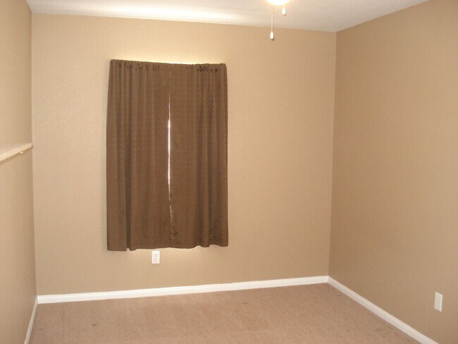 Building Photo - 3734 Solandra St