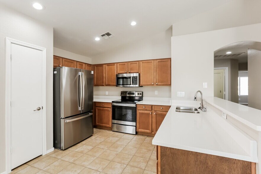 Building Photo - 4337 W St Kateri Dr