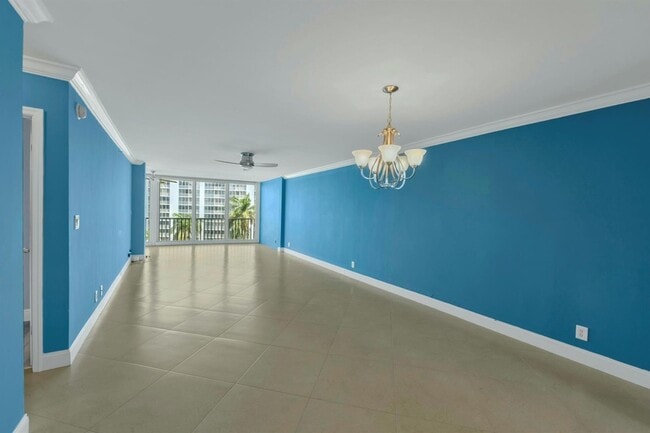 Building Photo - 3300 S Ocean Blvd