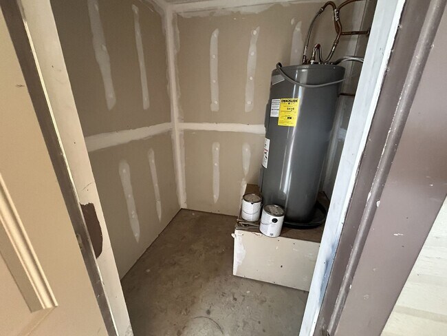 Building Photo - 4108 Shasta Rd