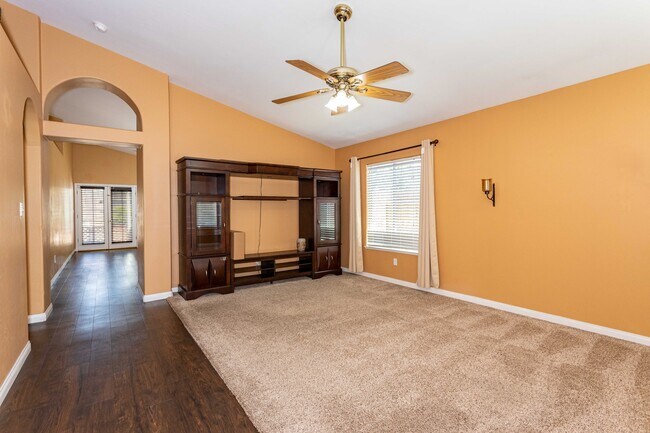 Building Photo - 5012 Hartwick Ct