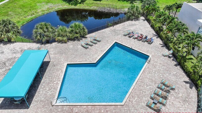 Building Photo - 2700 Fiore Way