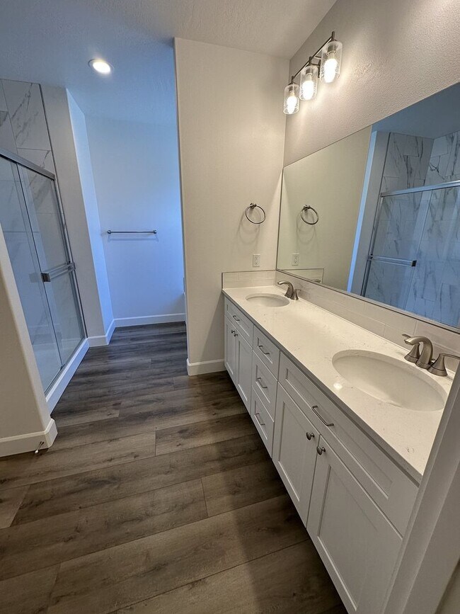 Building Photo - Updated 3-Bedroom Home with Major Upgrades for Lease – $2,800/mo