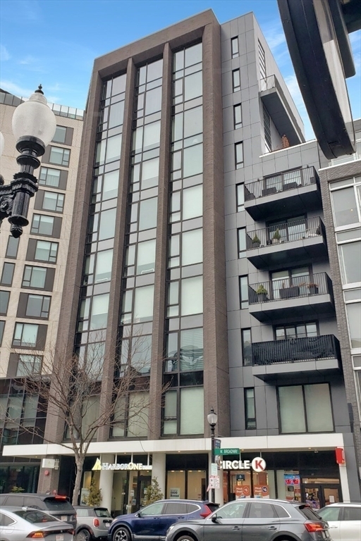 Building Photo - 14 W Broadway