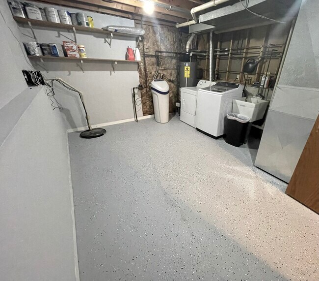 Building Photo - 3018 Maple Valley Dr