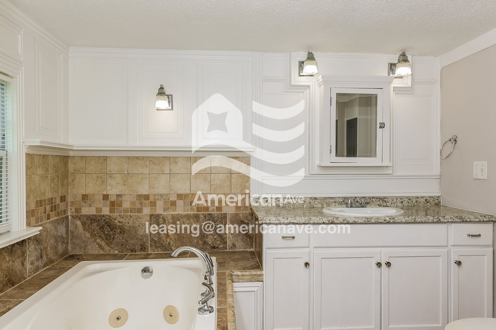 Building Photo - 216 McFayden Dr