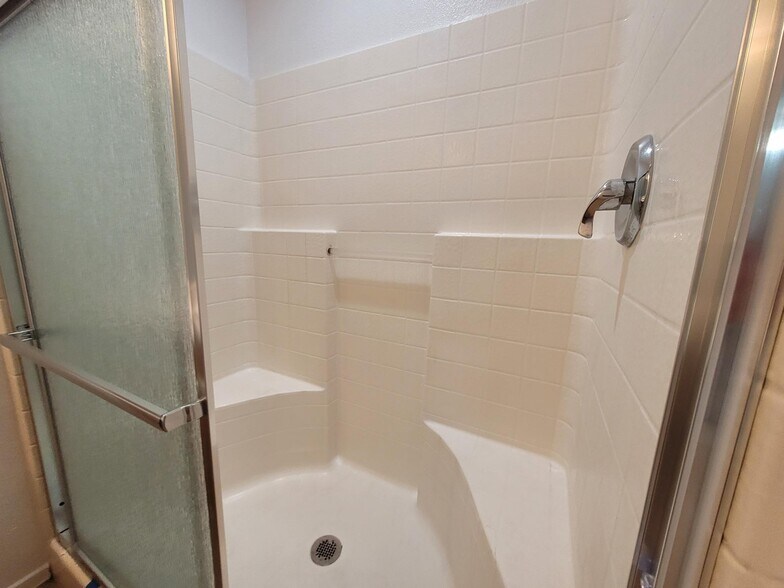 Building Photo - 5926 Silver Trace Ct