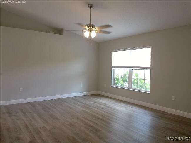 Building Photo - 9252 N Agatha Dr