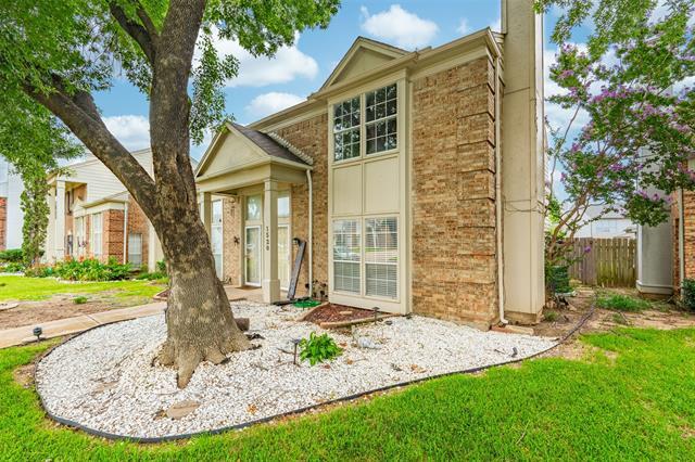 Building Photo - 1520 Beach Ln