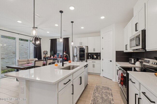 Building Photo - 7233 Mahogany Run Dr