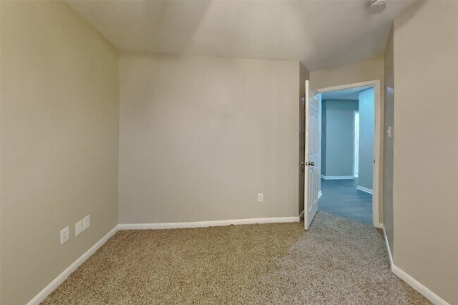 Building Photo - 16902 Canyon Ridge Ct