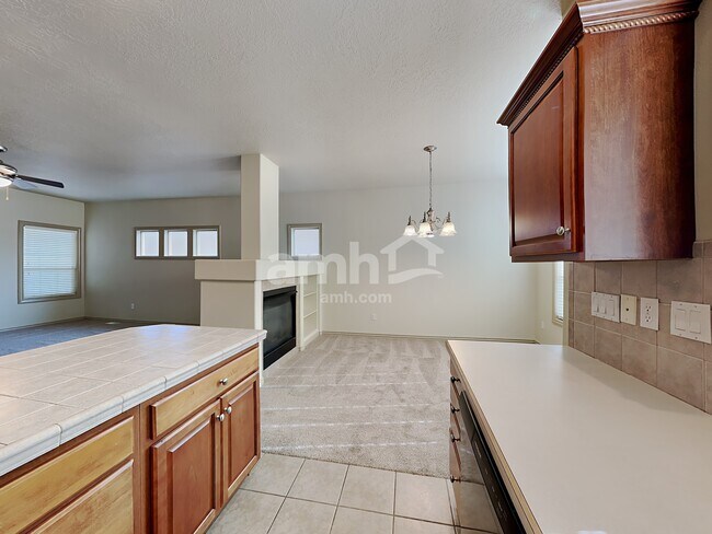 Building Photo - 55 S Selwood Ln