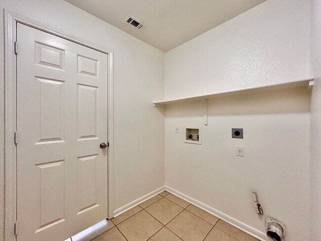 Building Photo - 1601 Waterfall Ave