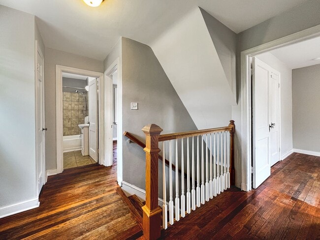 Building Photo - Charming 3-Bedroom Brick Colonial in Edgewood