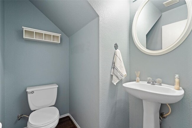 Building Photo - 8609 Claude Ct