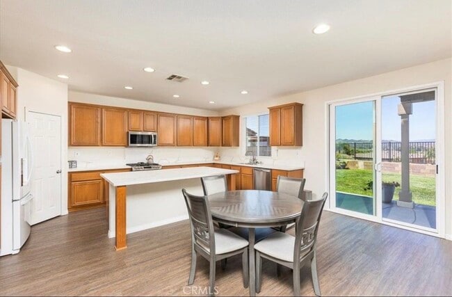 Building Photo - 31705 Middlebrook Ln