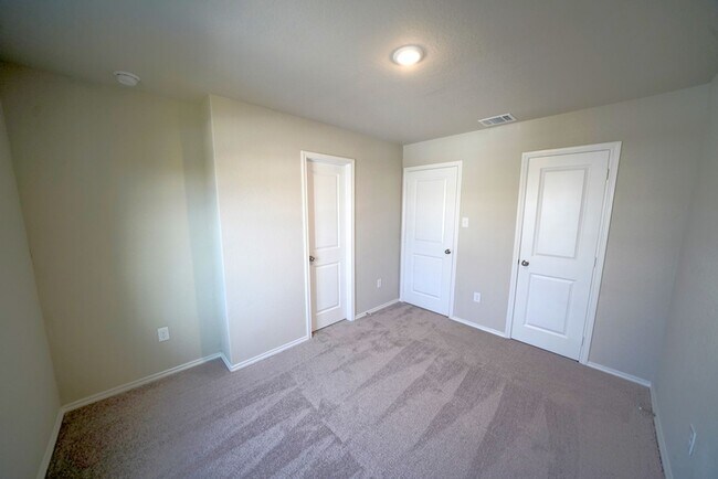 Building Photo - Brand New Duplex Rental Now Available in Converse, TX! Realtor Commission: $600