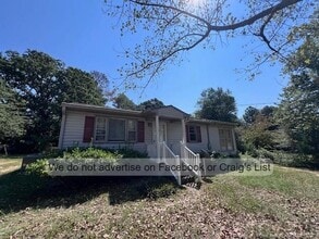 Building Photo - 2817 Pine Springs Dr