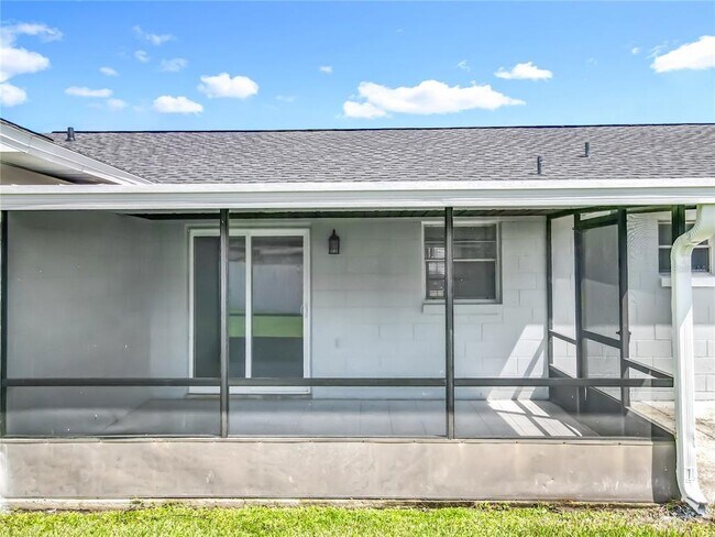 Building Photo - 7609 Winter Shade Dr