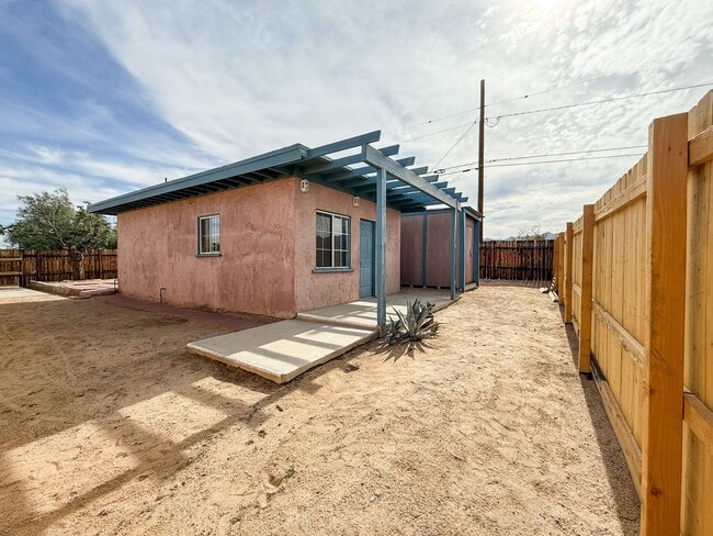 Primary Photo - 29 Palms home in desired Indian Cove neigh...