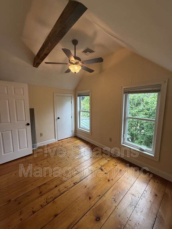 Building Photo - 138 N Champlain St