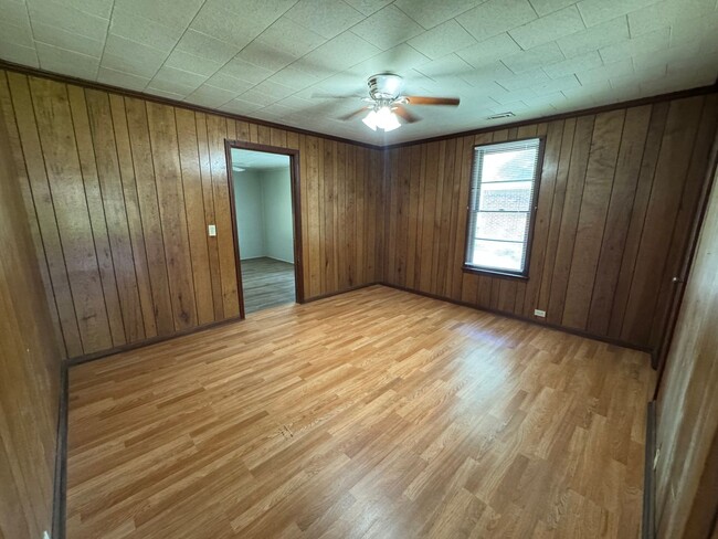 Building Photo - 3/1 House in Shannon Village $1050