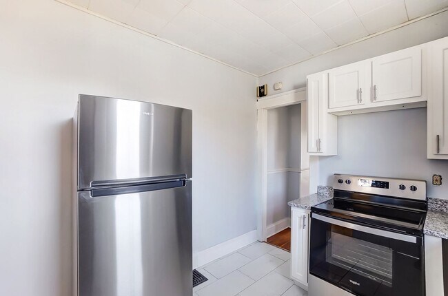 Building Photo - LEASING SPECIAL - sign a 13-month lease by 7/31/2026 and second month is free!