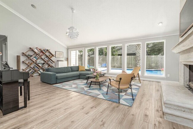 Building Photo - 1550 Wood Lodge Dr