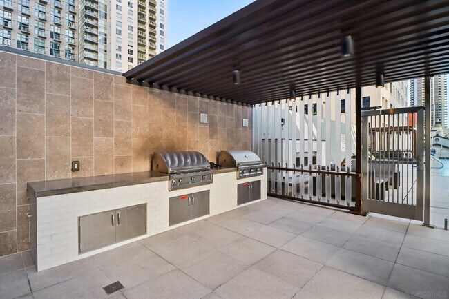Building Photo - 1262 Kettner Blvd