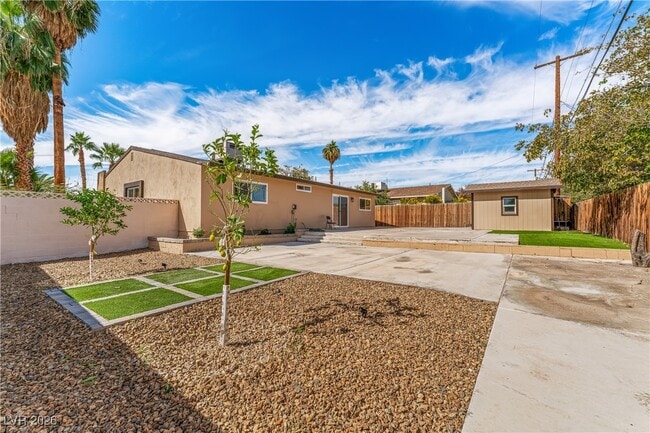 Building Photo - 3578 Anthony Dr