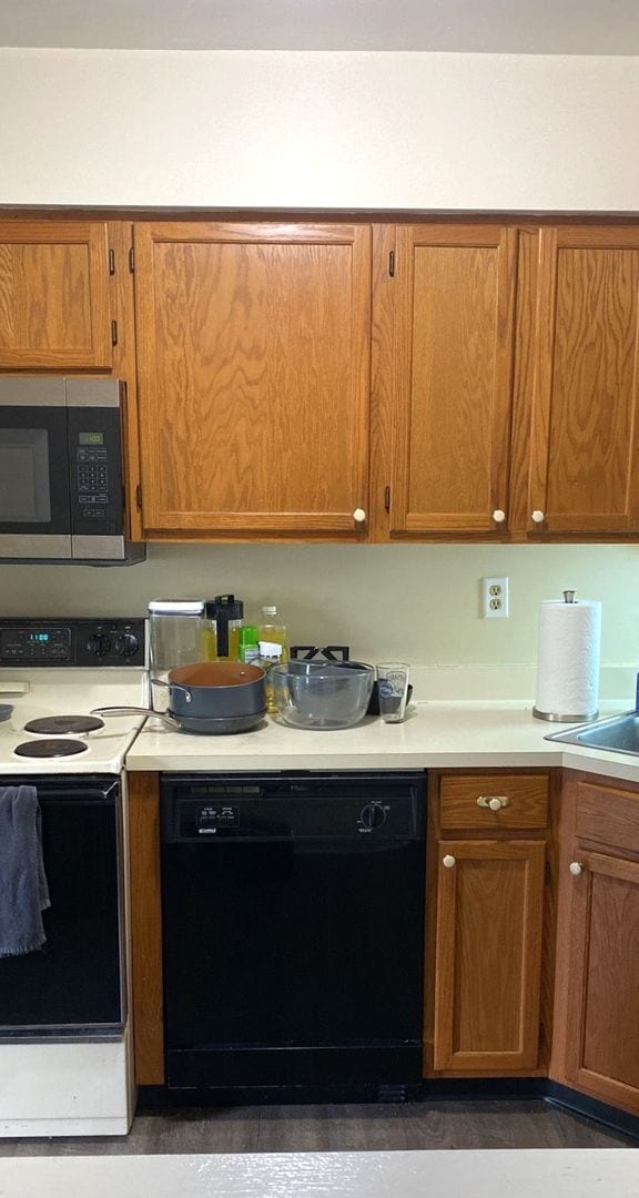 Building Photo - Amazing 2-Bedroom/2-Bathroom Condo with Parking Space in West Chester! Available mid-February!