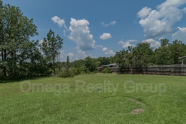 Building Photo - 13865 Roanoke Dr