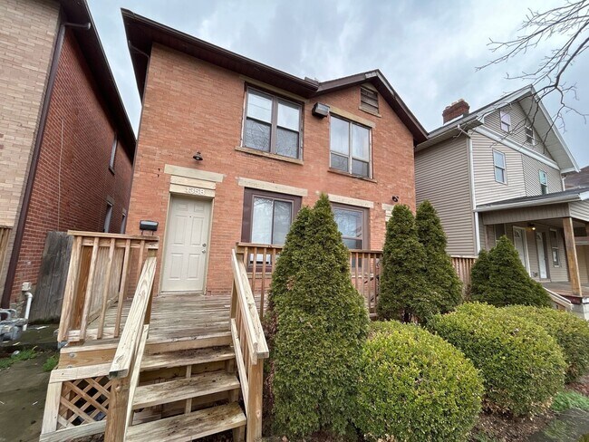 Building Photo - 1368 Indianola Ave