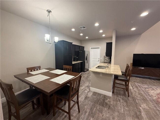 Building Photo - 3289 Tierra del Sol Dr