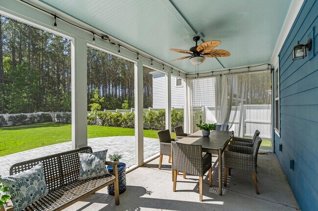 Building Photo - Better than new 4 bedroom + office on larg...