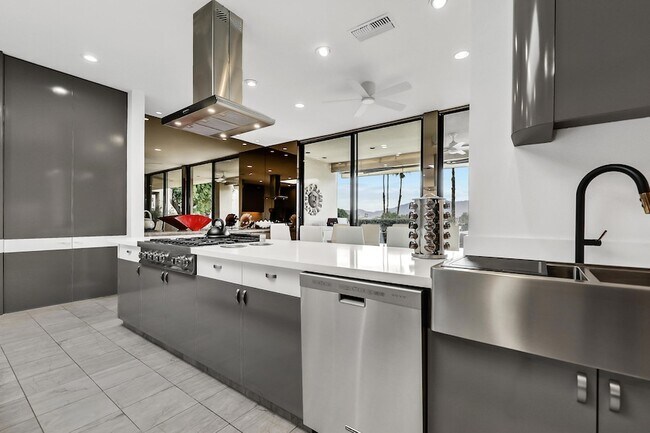 Building Photo - 71000 Los Altos Ct