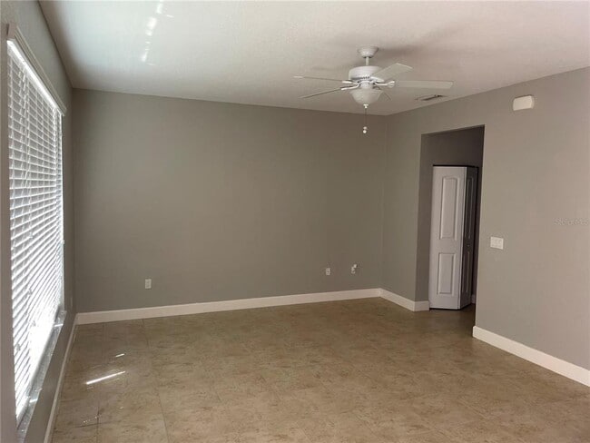 Building Photo - 165 Alexander Woods Dr