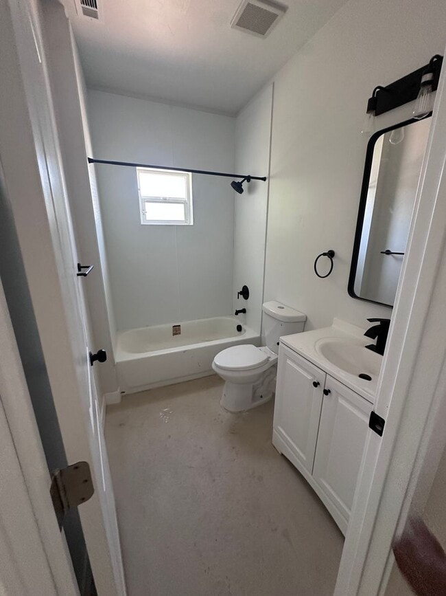 Building Photo - Brand new 3 bedroom house in quiet neighbo...