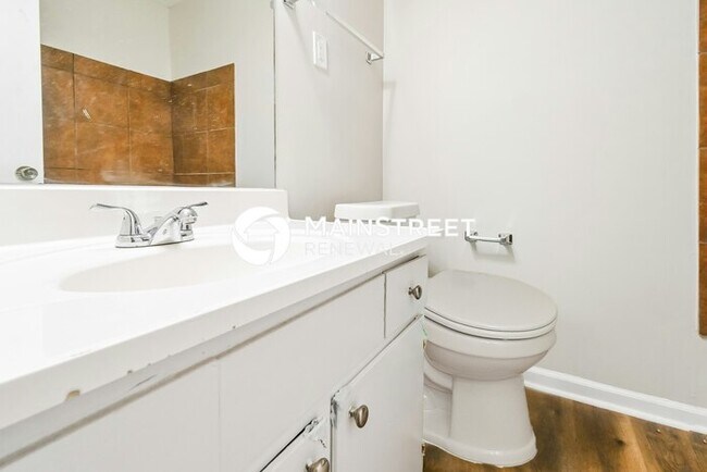 Building Photo - 3 Bedroom Pet-Friendly Home in Bartlett, TN with Main Street Renewal