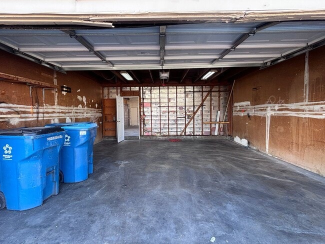 Building Photo - Charming Two-Story Townhouse with Fresh Updates & Prime Location